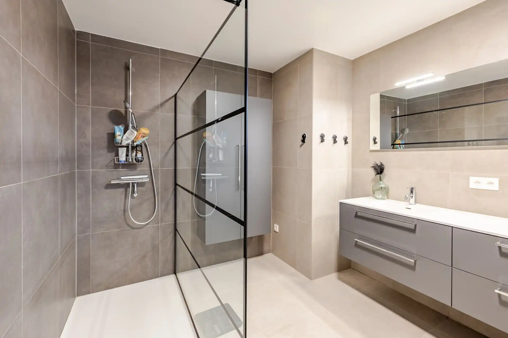 Ruime energiezuinige woning (2022) met 5 slaapkamers en zonnige tuin foto 18