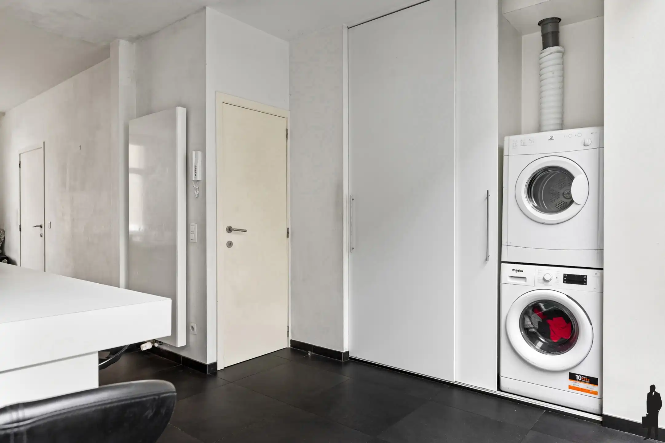 Instapklare woning met 3-4 slaapkamers & tuin in het centrum foto 13