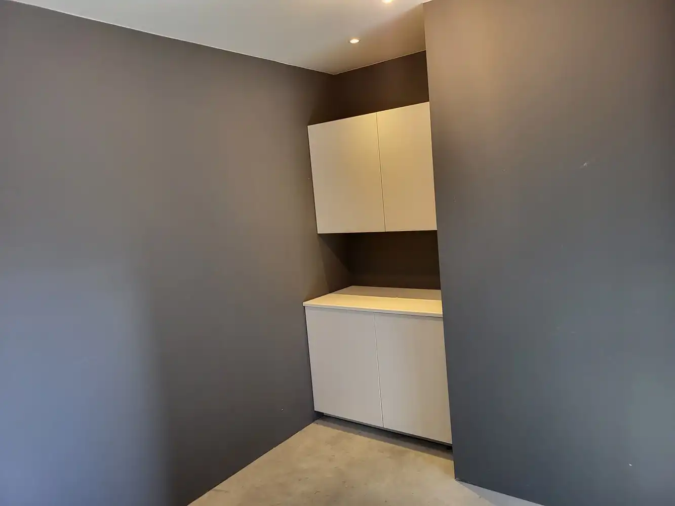 KMO-unit met kantoortje foto 7