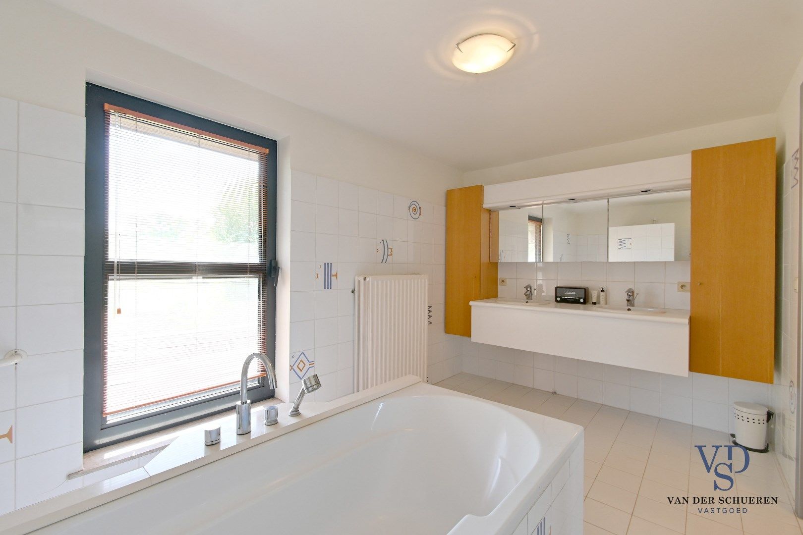 Exclusieve villa met weide (ca. 1 ha) en adembenemende vergezichten foto 17