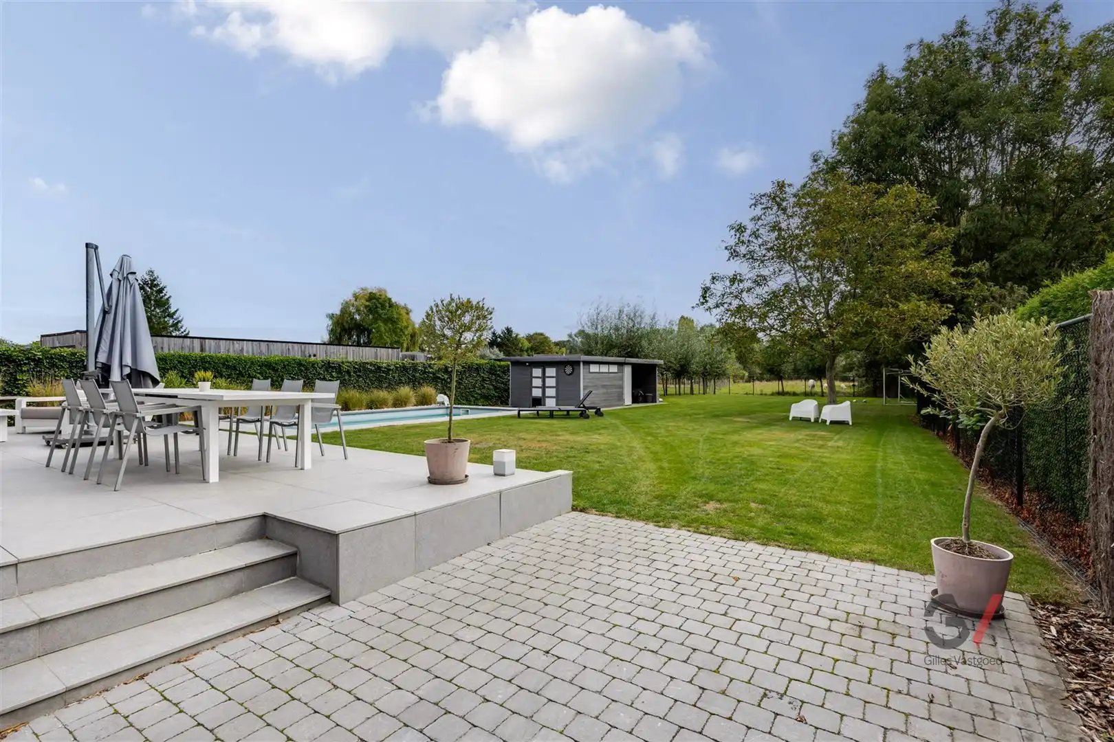 Huis foto 24