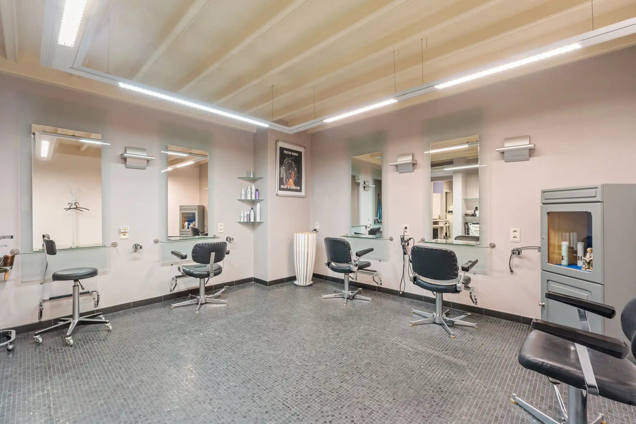 Woning met handelspand op 28a17ca foto 16