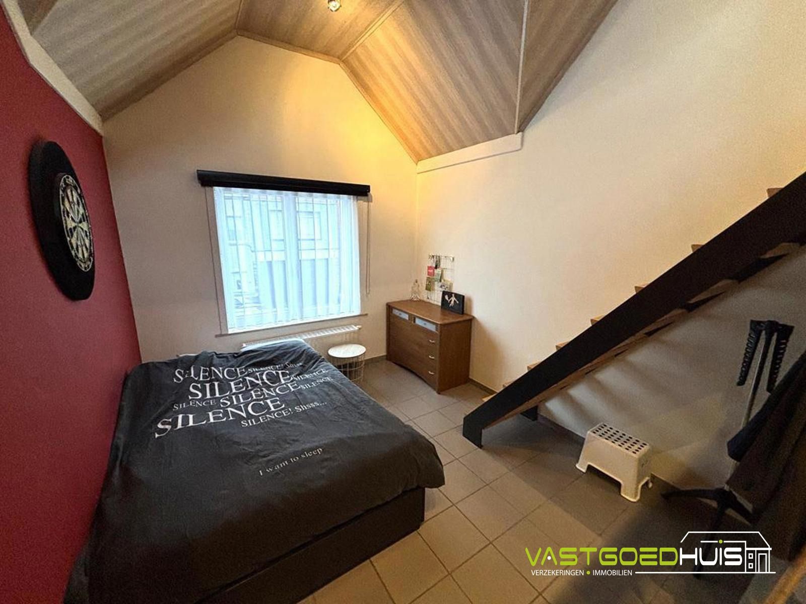 Zeer verzorgde woning met ruime garage en aangelegd terras foto 15