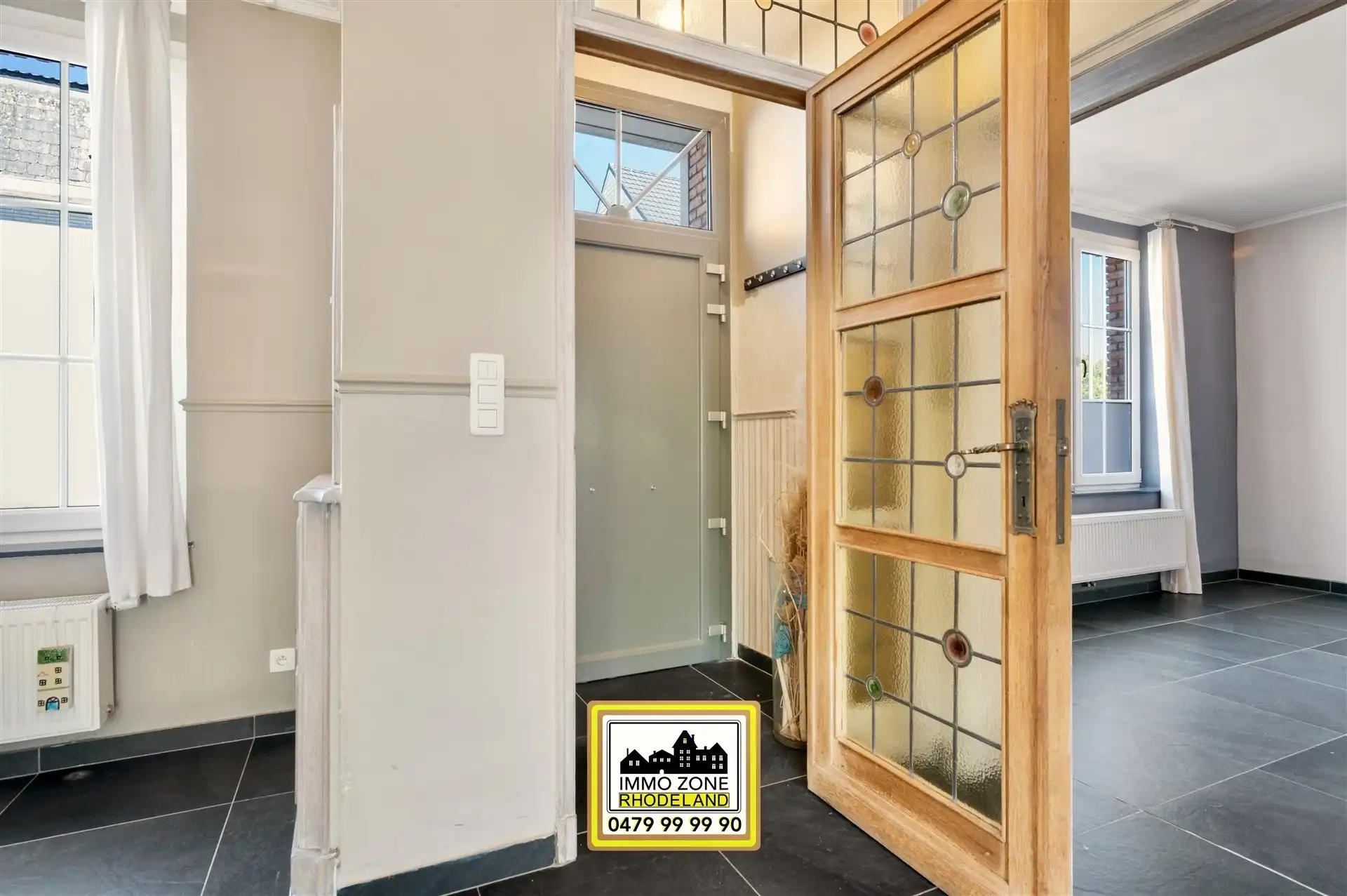 Ruime woning met multifunctioneel bijgebouw en grote tuin foto 2