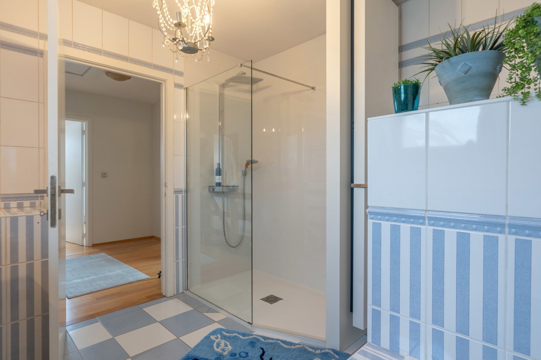 Ruime gezinswoning met 4 slpk's, tuin en garage te Turnhout. foto 25