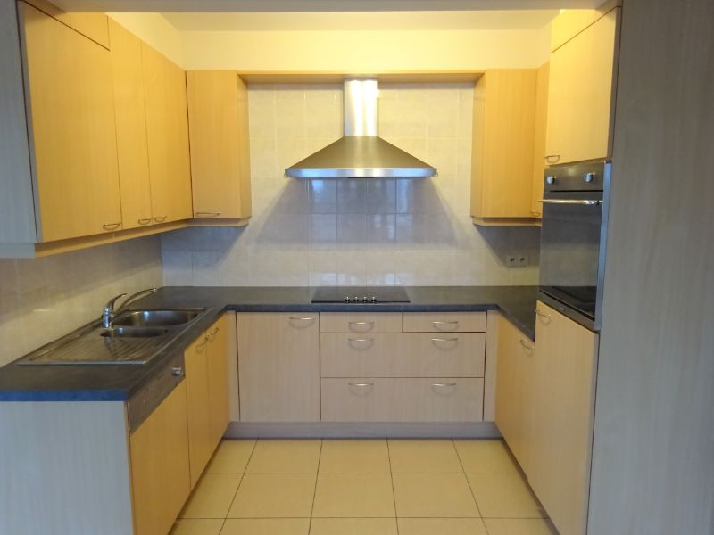 Lichtrijk hoekappartement met 2 kamers, ruim terras met prachtig zicht en garage foto 8