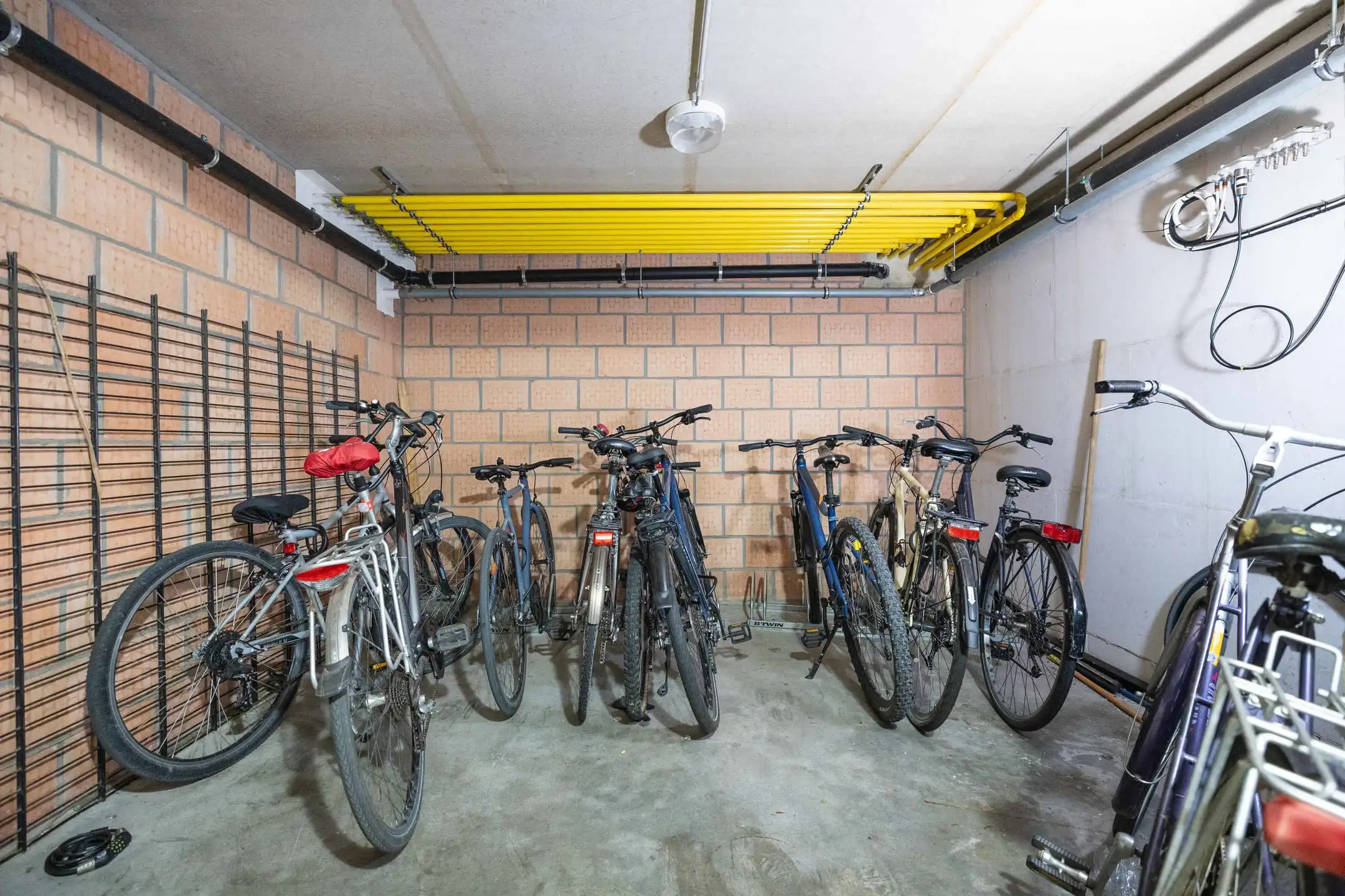 In het hart van de Marollen, modern en lichtrijk foto 15
