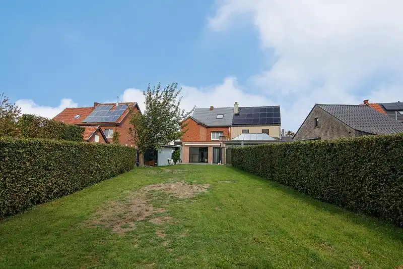 TRADITIONELE WONING VLAK BIJ DE STAD EN HET KANAAL foto 22
