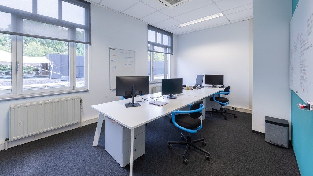 Full-service kantoor in BluePoint Business Center foto 3
