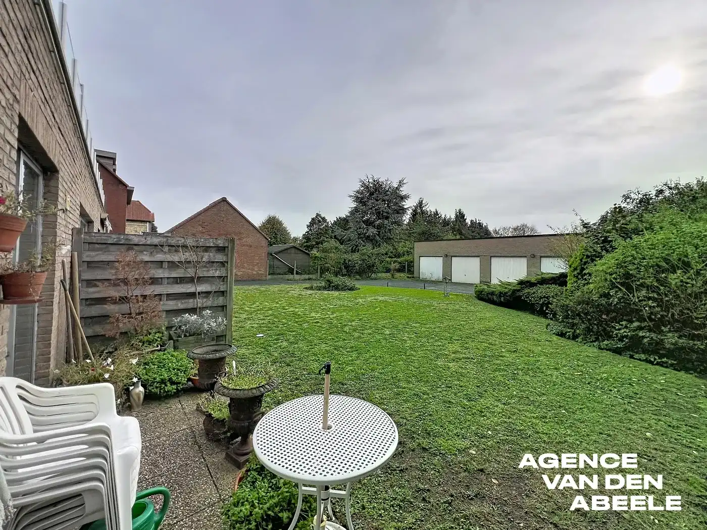 Gelijkvloers appartement met 3 slaapkamers en tuin  foto 3