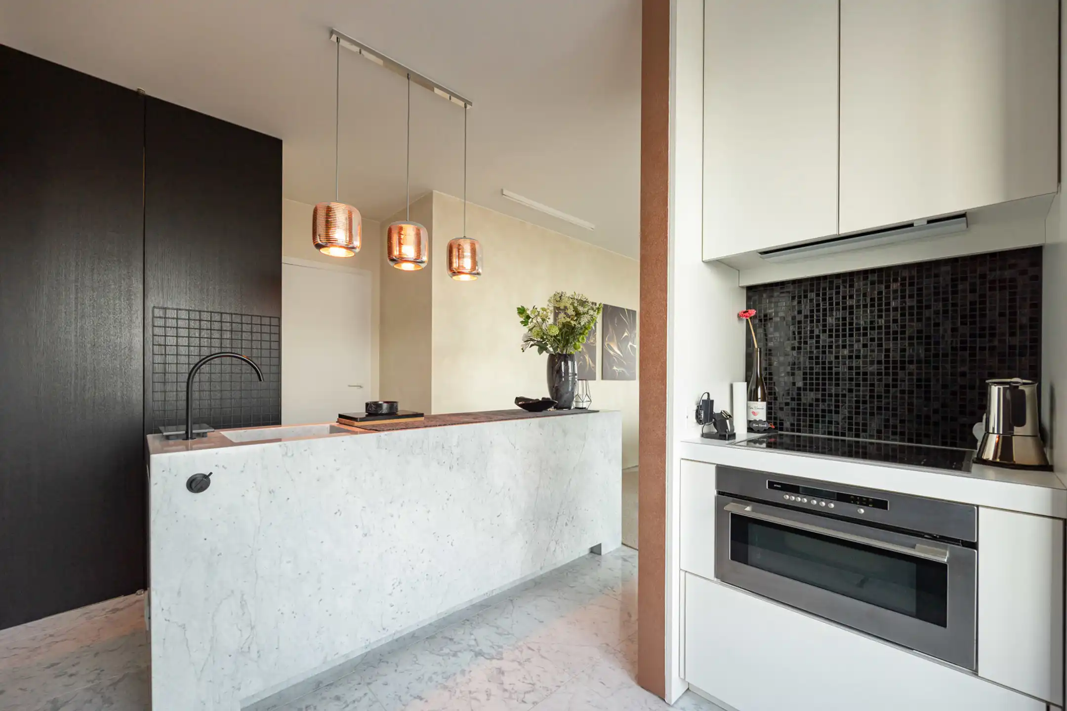 Uniek luxe appartement te residentie London Tower foto 10