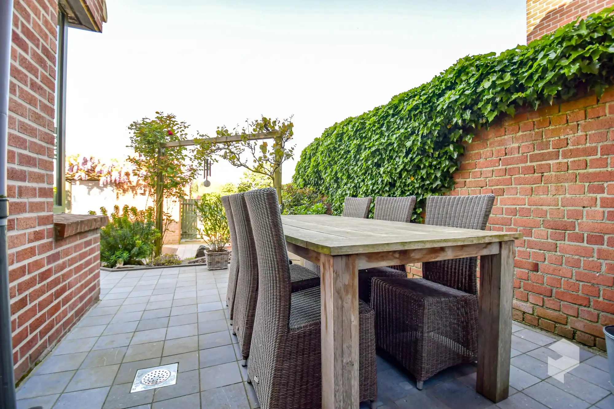 Ruime goed onderhouden woning met 3 slpk en tuin foto 20