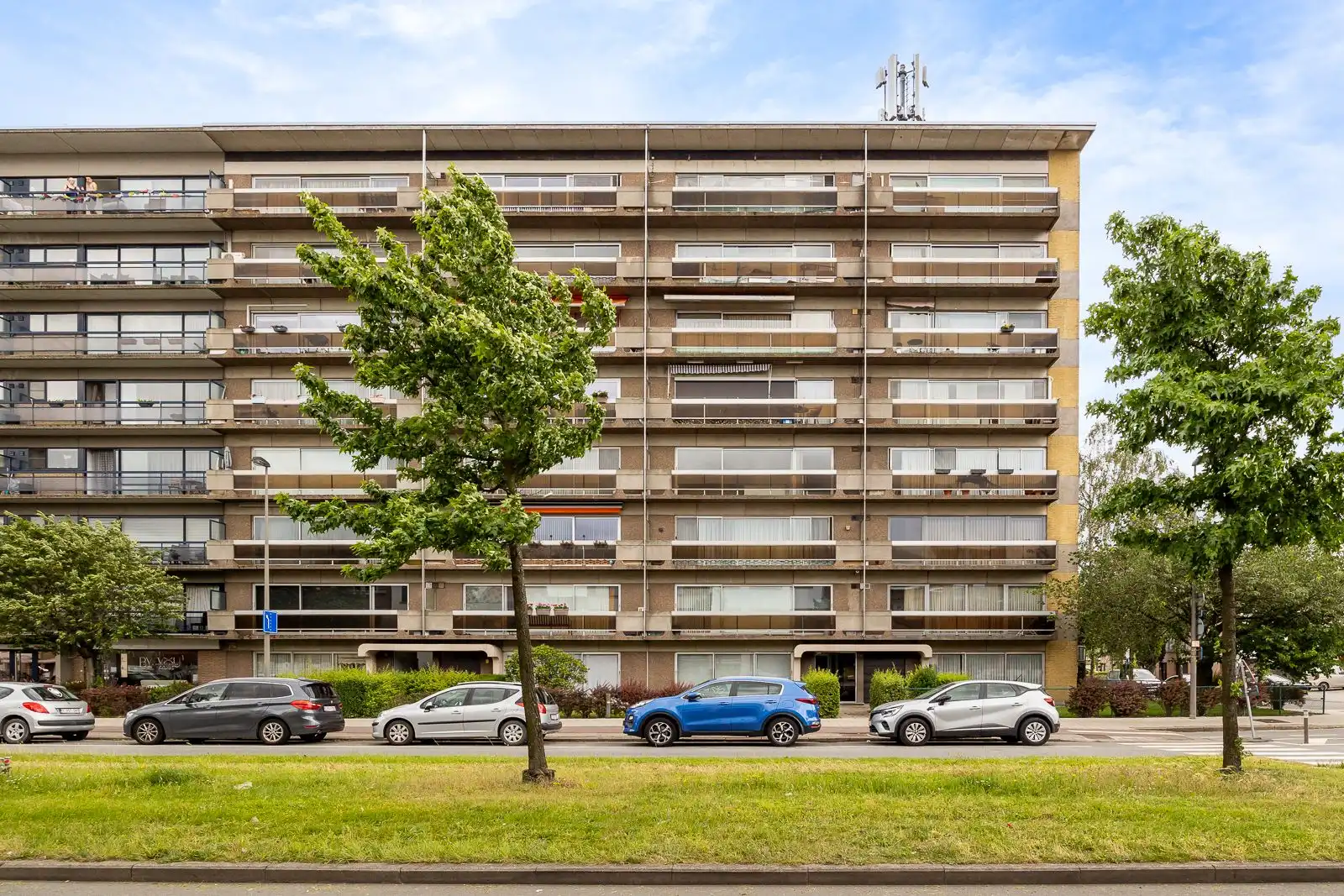 Ruim 3-slaapkamerappartement met renovatiepotentieel! foto {{pictureIndex}}