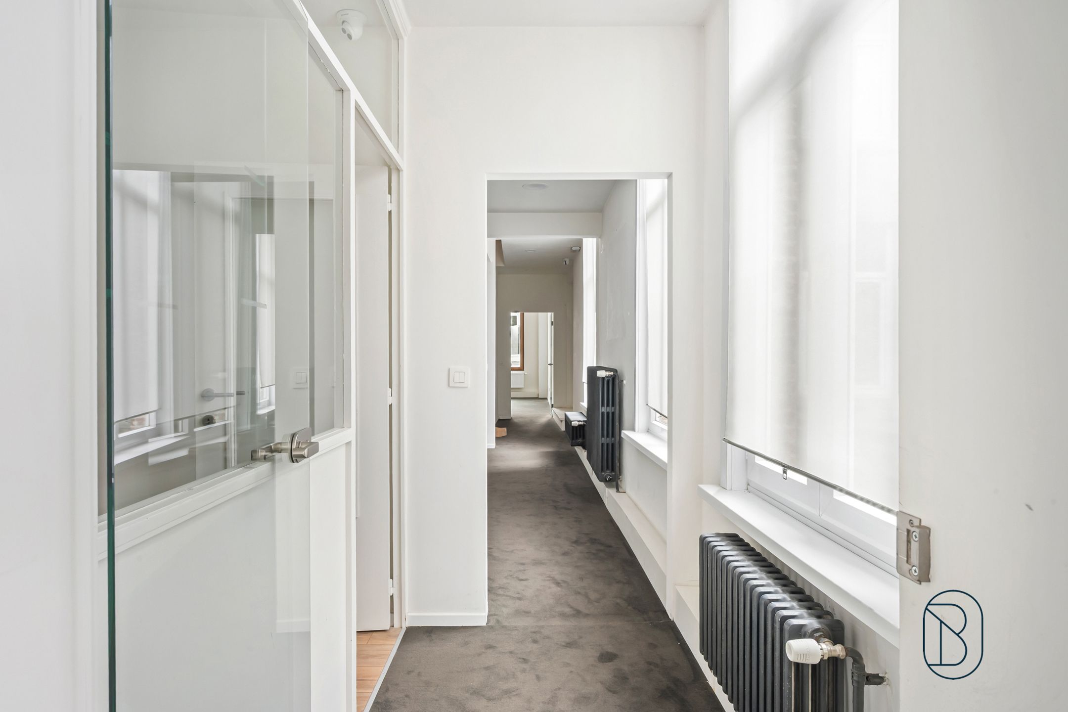 Handelspand met kantoren op topligging in centrum Kortrijk foto 11