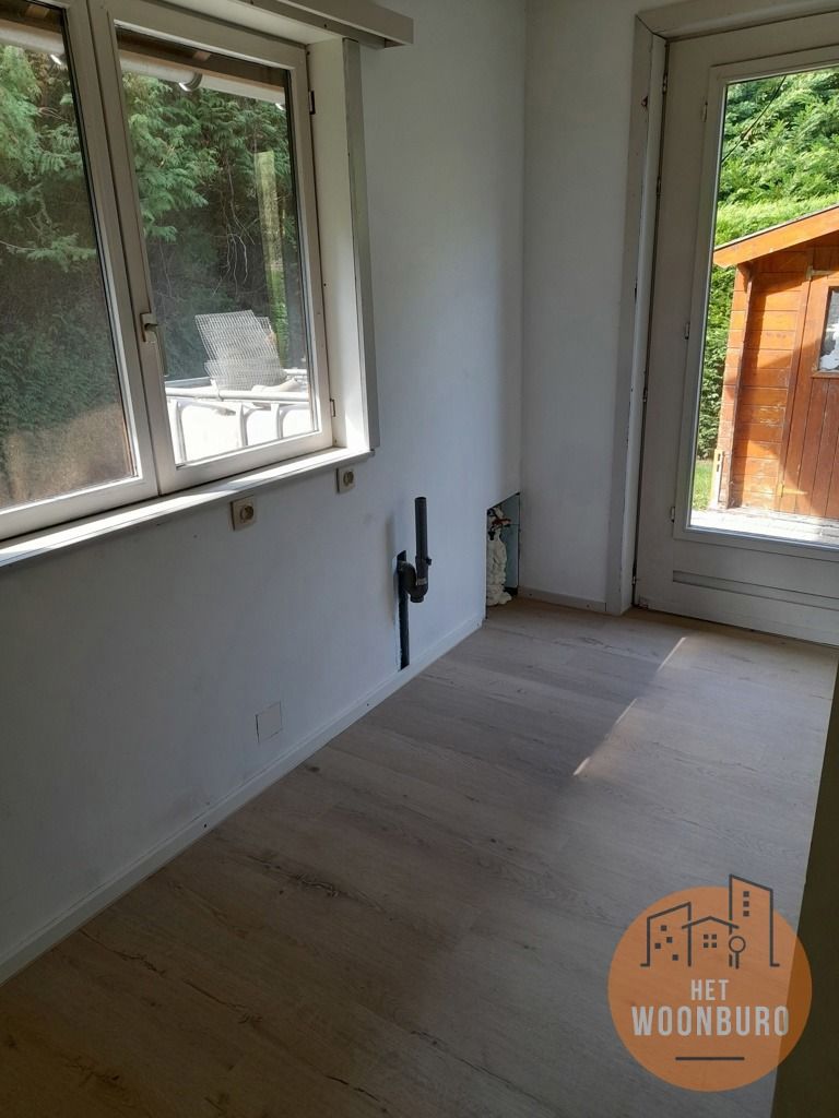 Bungalow met 1 slpk en ruime tuin (10 are) foto 7