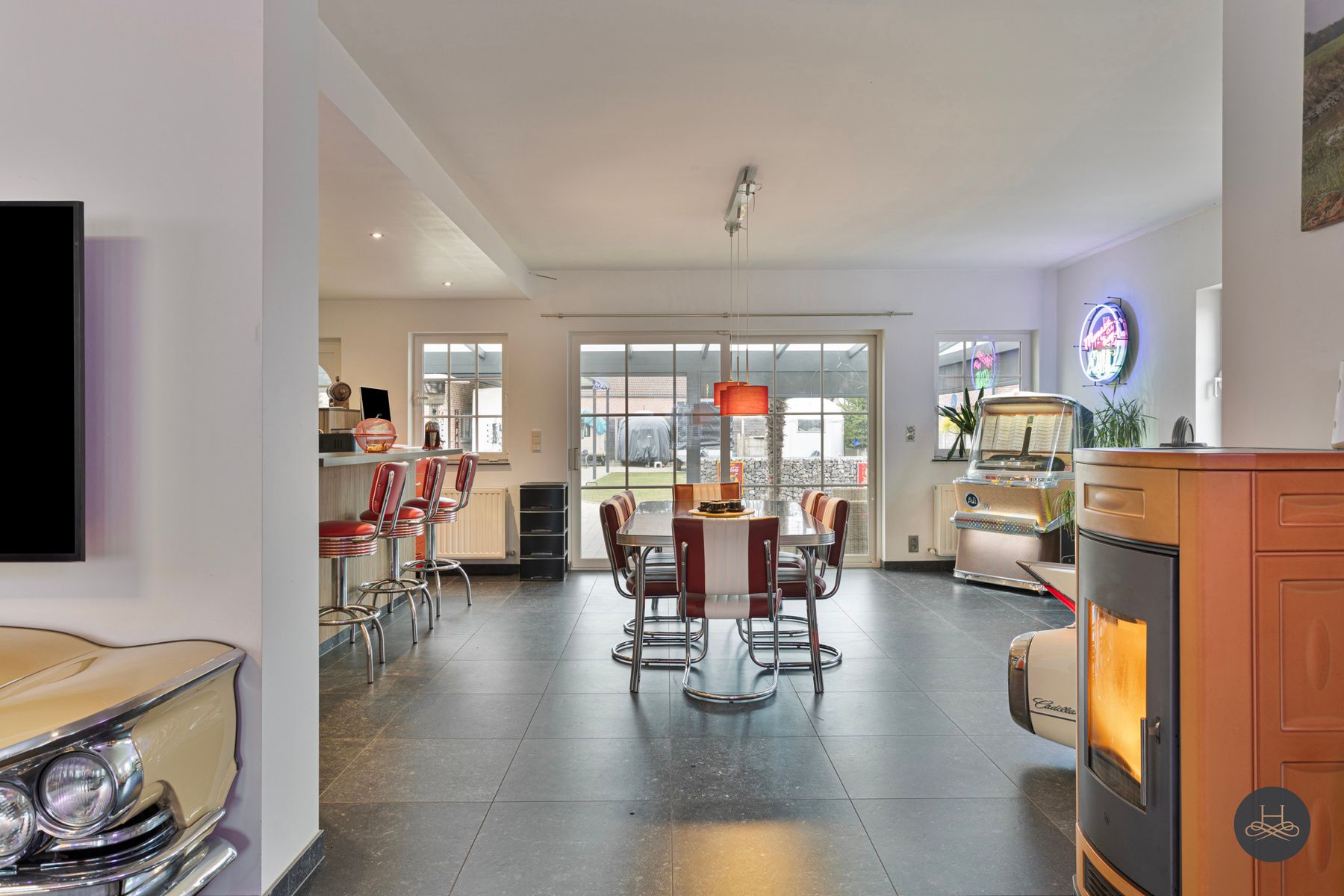 Gerenoveerde woning met grote garage/opslagplaats van +- 90 m2 foto 14