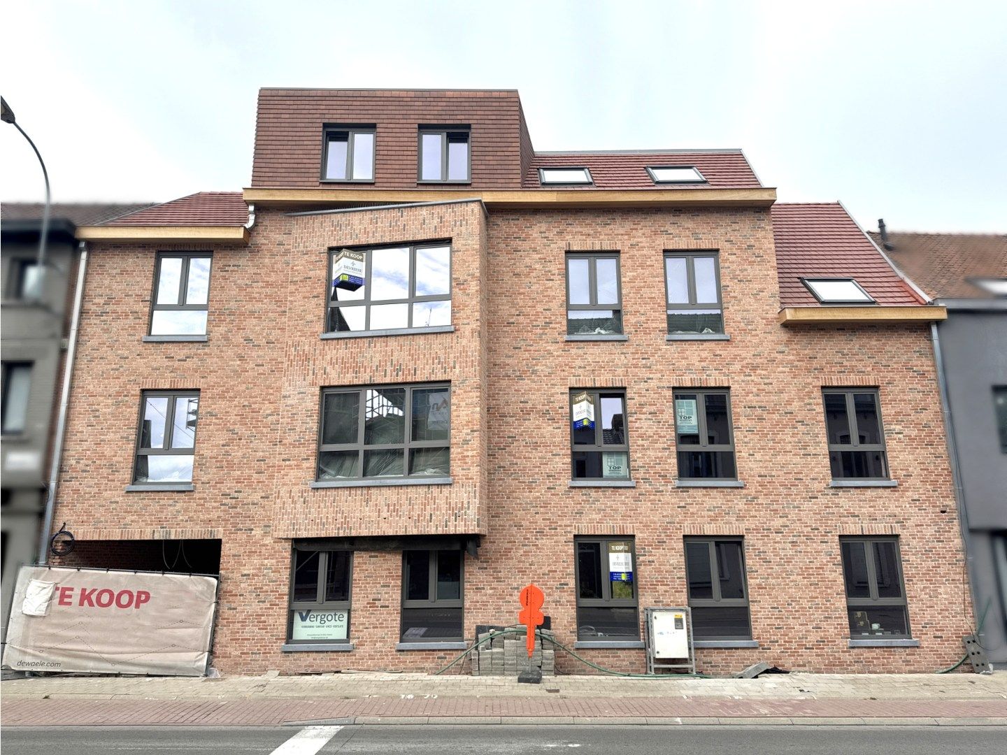 Nieuw 2-slpk Penthouse te koop in Centrum van Bissegem foto {{pictureIndex}}