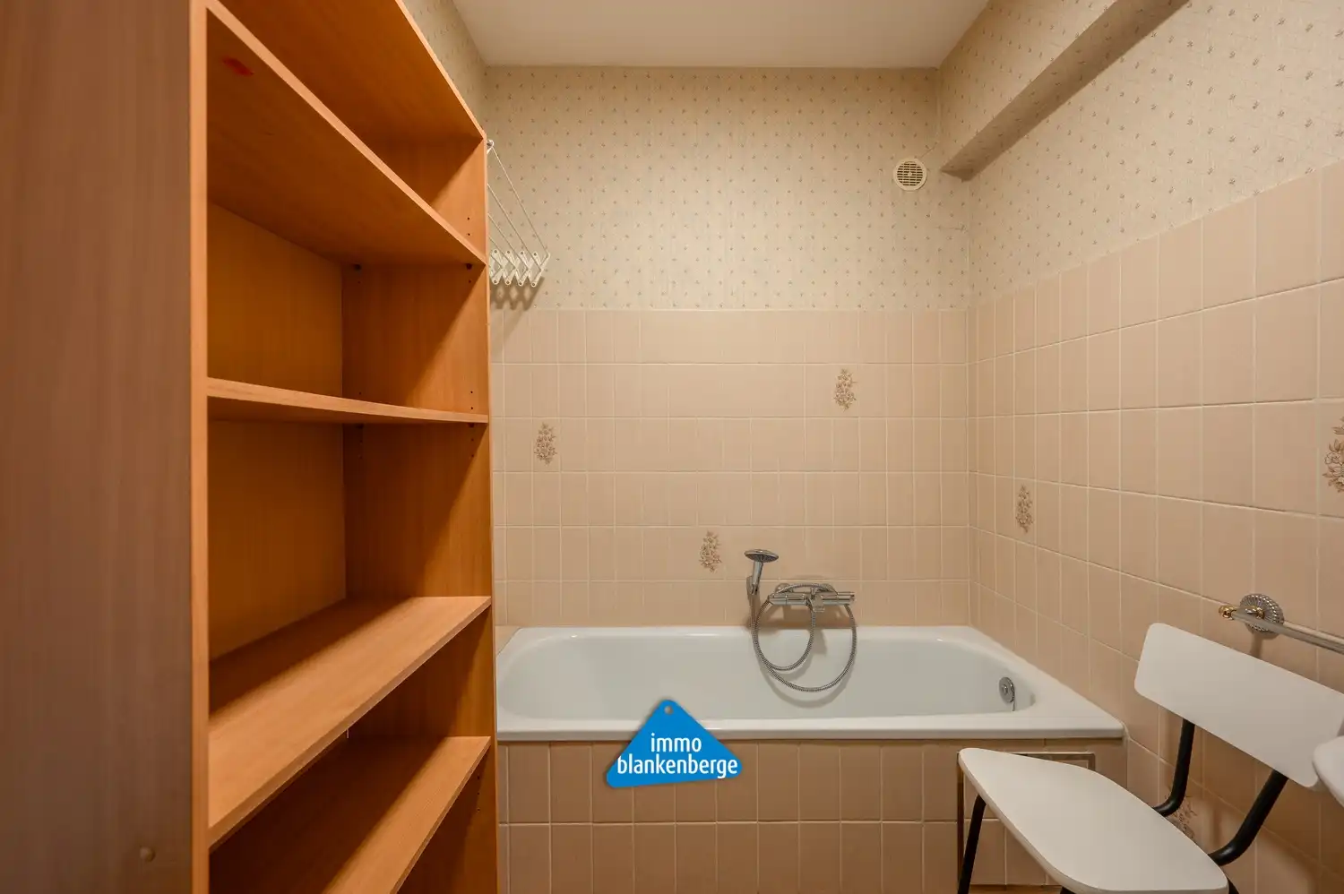 Ruim en lichtrijk appartement met open zicht op de Grote Markt van Blankenberge foto 11