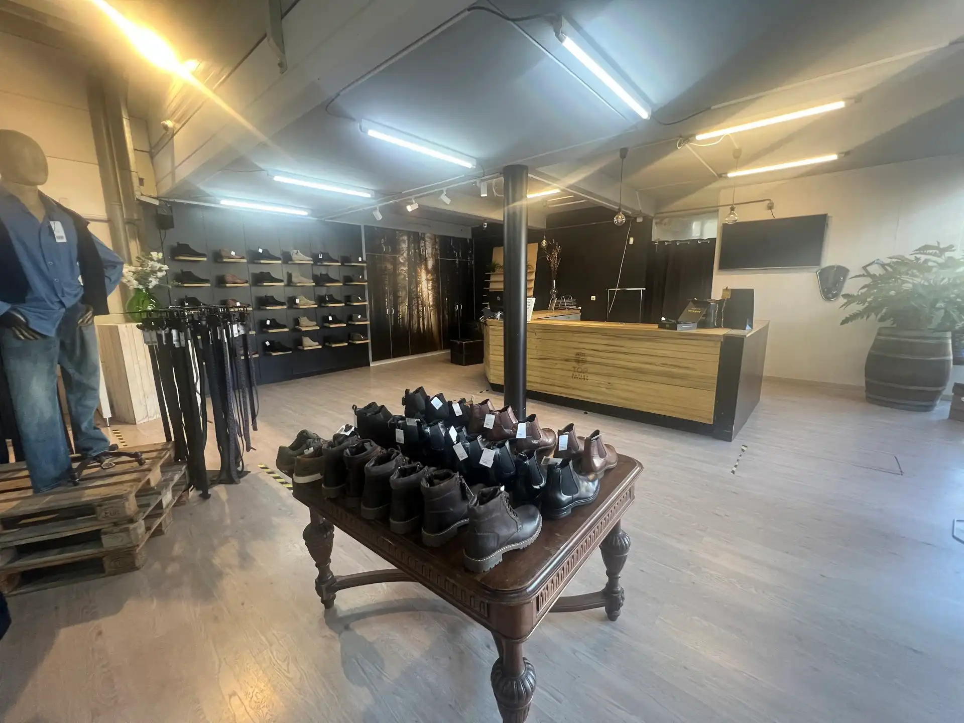 Baanwinkel van 725m² foto 5