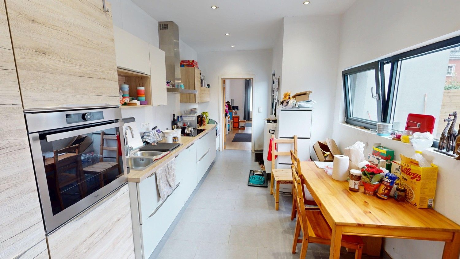 Gerenoveerde halfopen woning met 3 slaapkamers in het hart van Eke! foto 6
