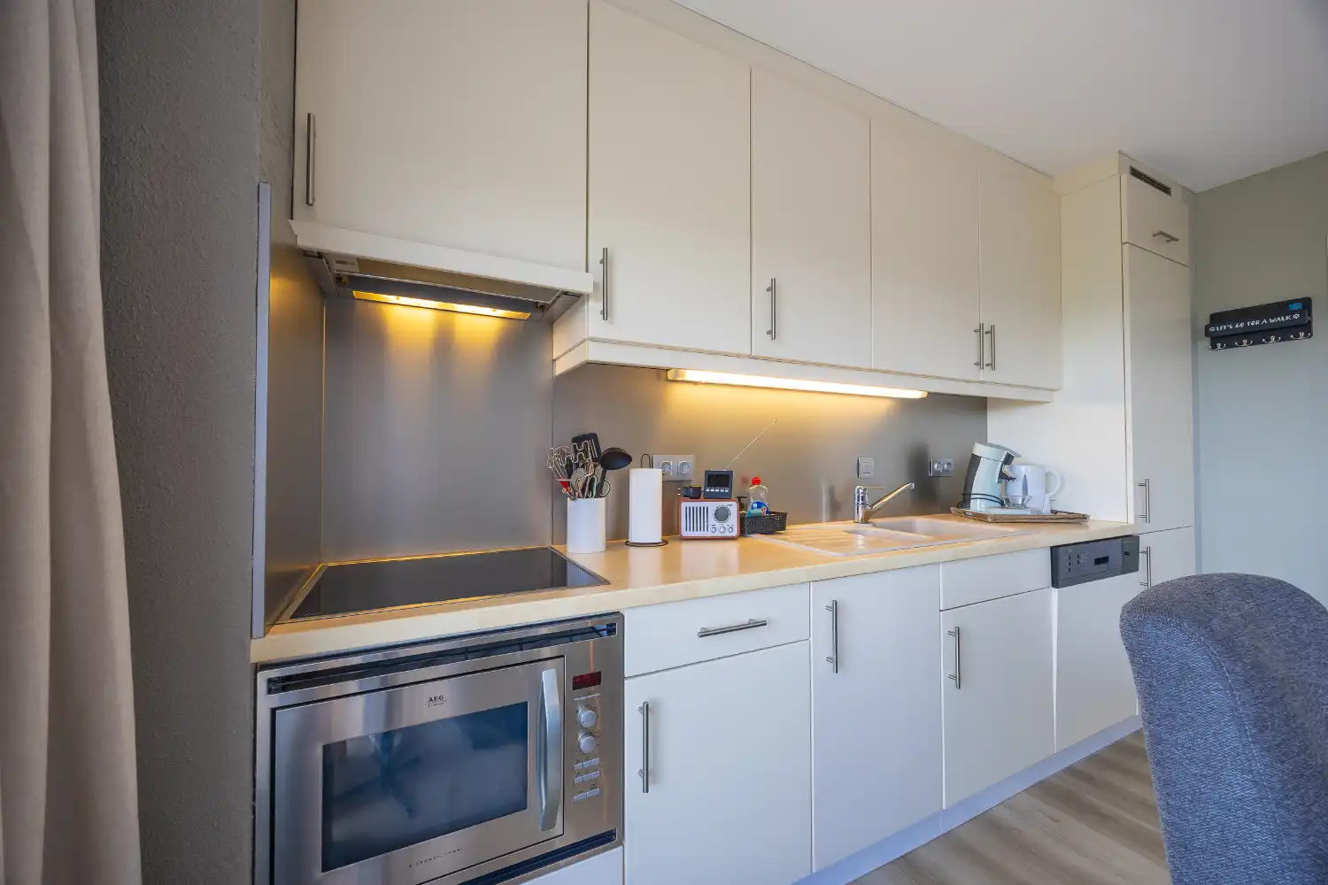 Prachtig gerenoveerd 1-slaapkamerappartement met zongericht terras en prachtig open uitzicht foto 5