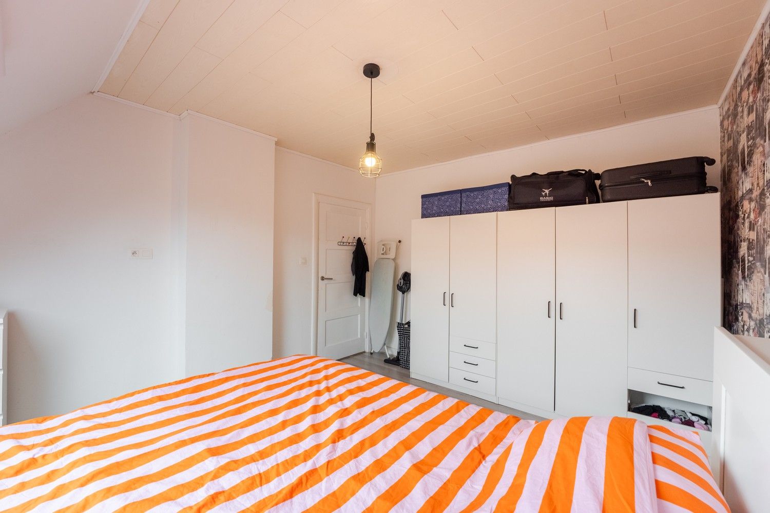 Charmante instapklare gezinswoning met garage op 478 m² grond in hartje Pelt foto 28