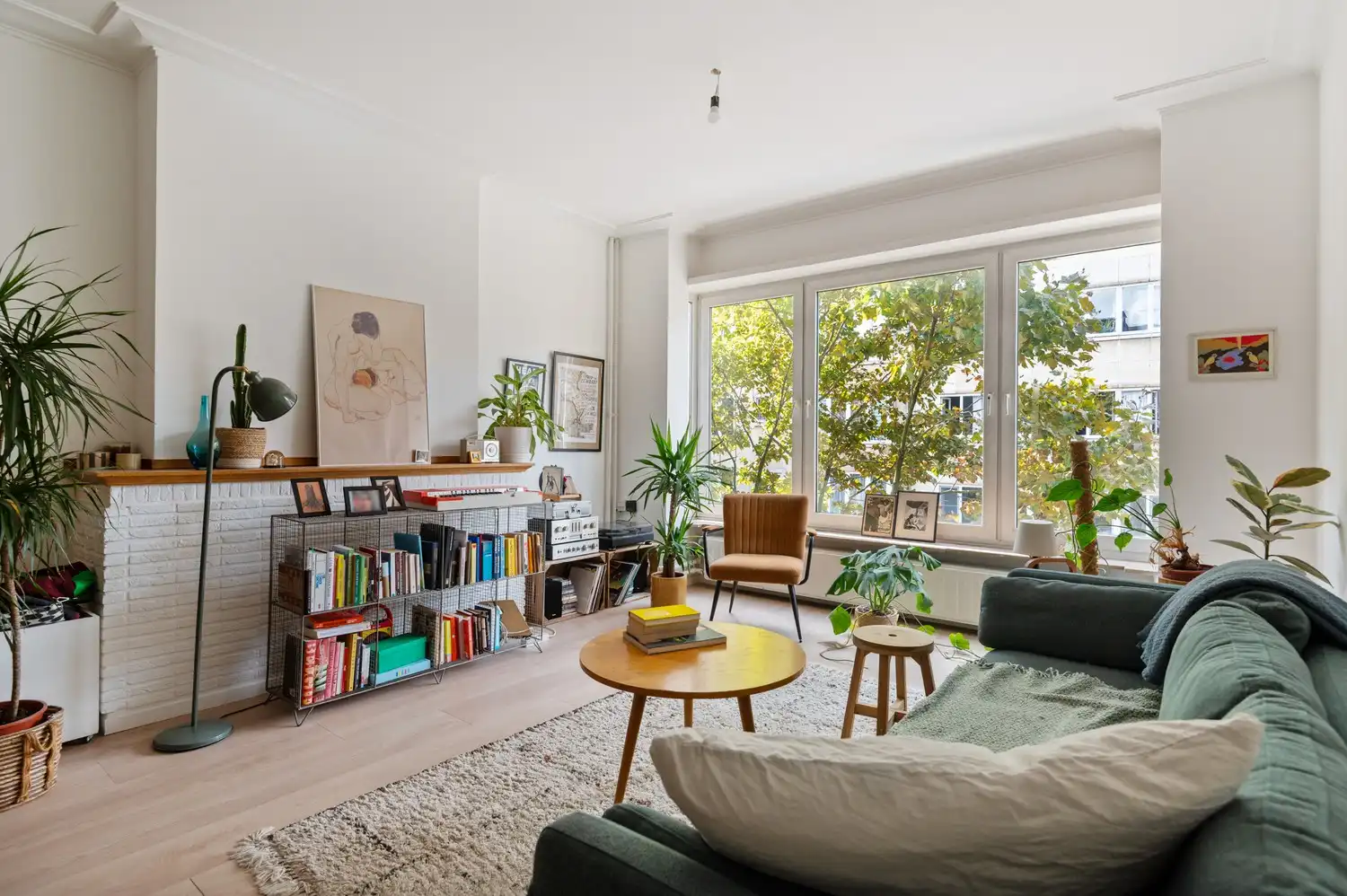 Licht en ruimte in het hart van Antwerpen – 1 slaapkamer appartement foto 3
