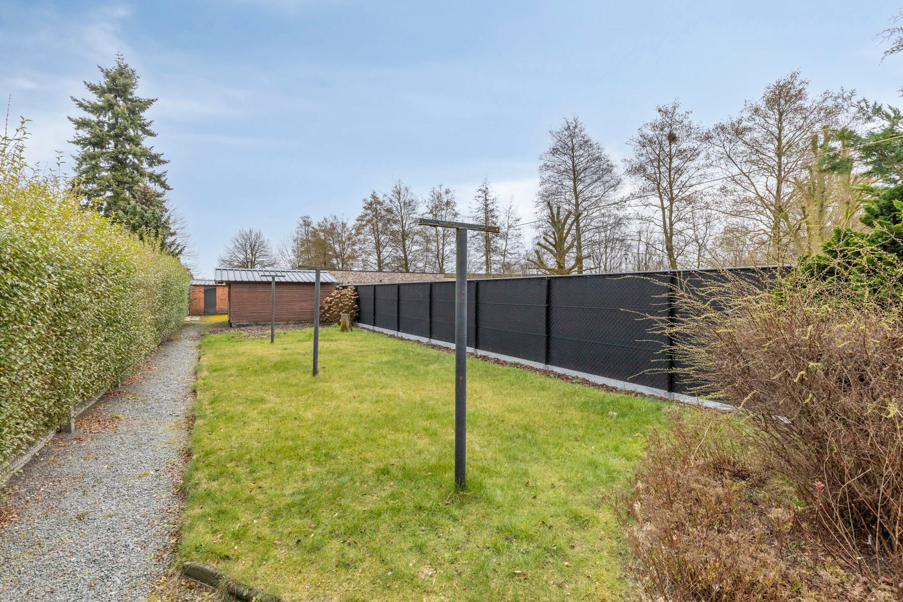 Ruime woning met tuin én garage in hartje Belsele foto 18