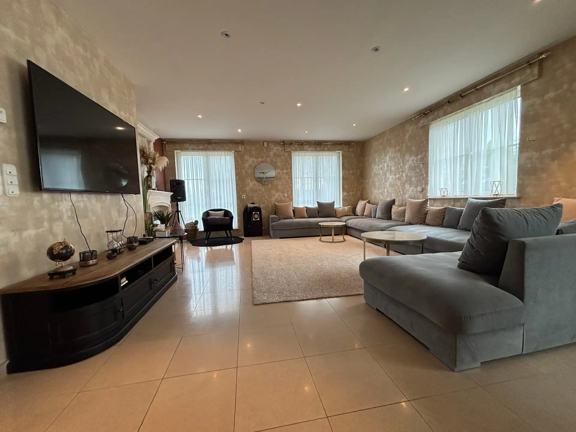 Ruime villa in een rustige omgeving met een grote tuin  foto 11