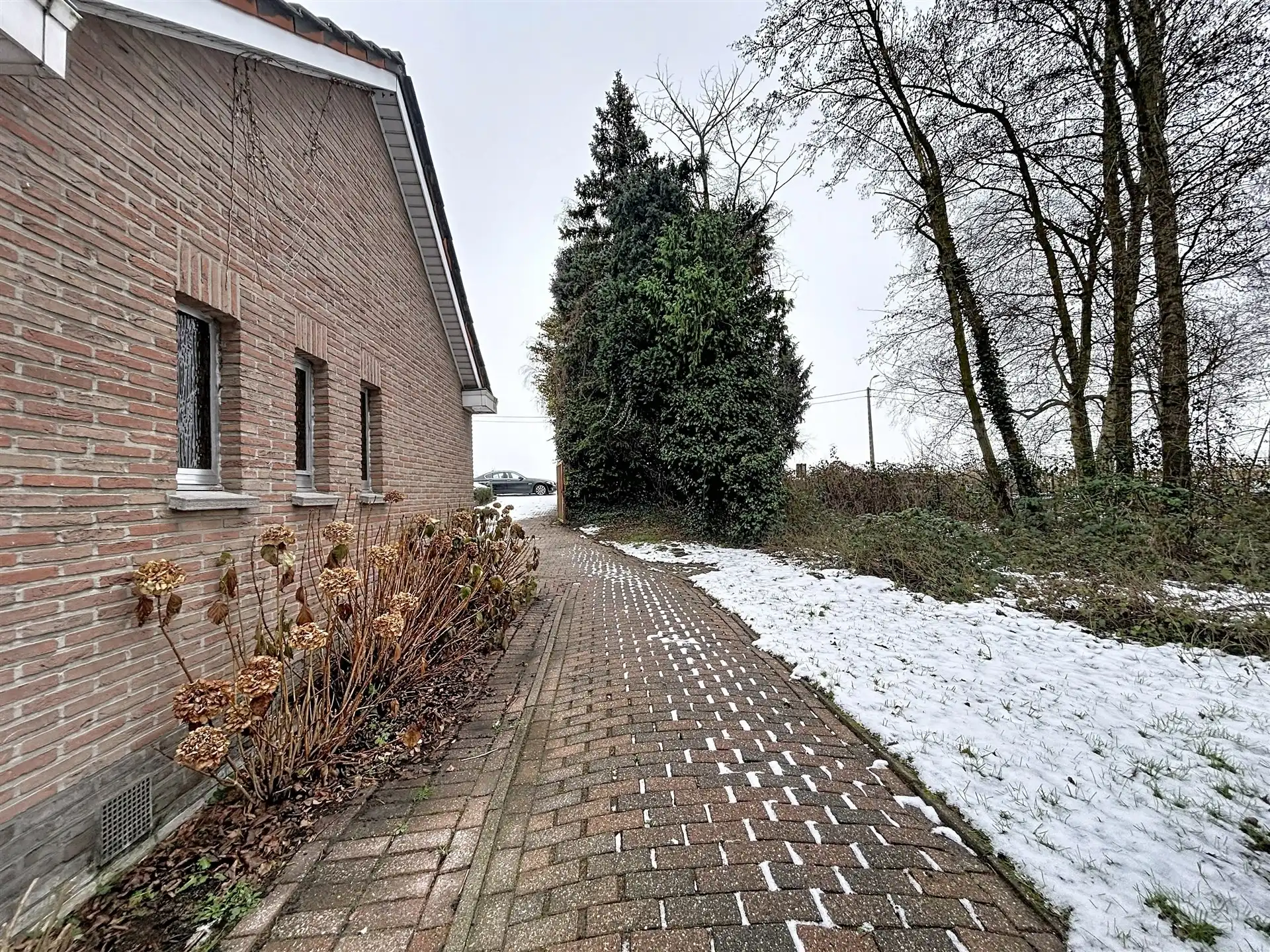 Open bebouwing met 4 slaapkamers en 230 m² bewoonbare oppervlakte foto 17