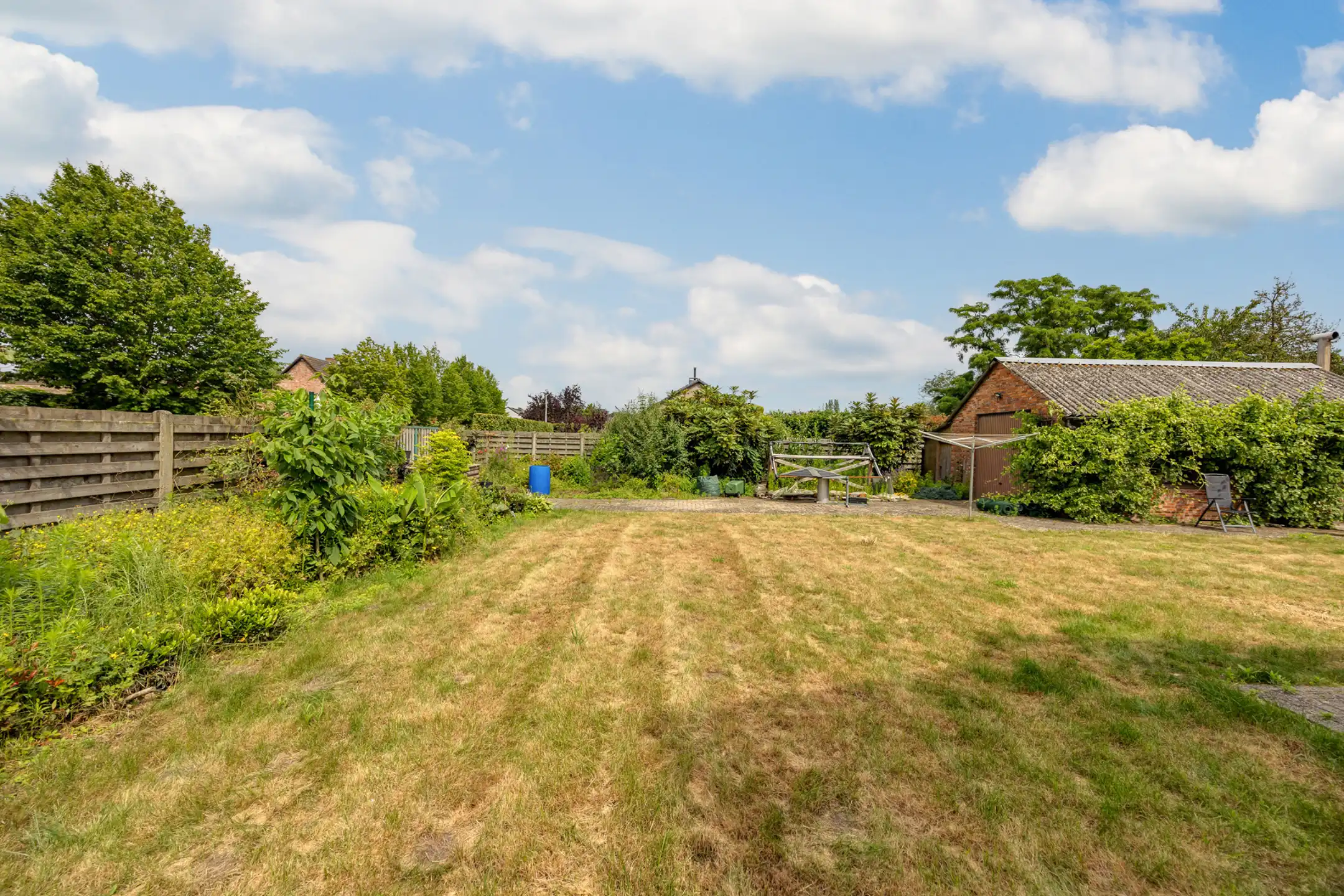 Instapklare woning met 4 slaapkamers op 865 m² foto 29