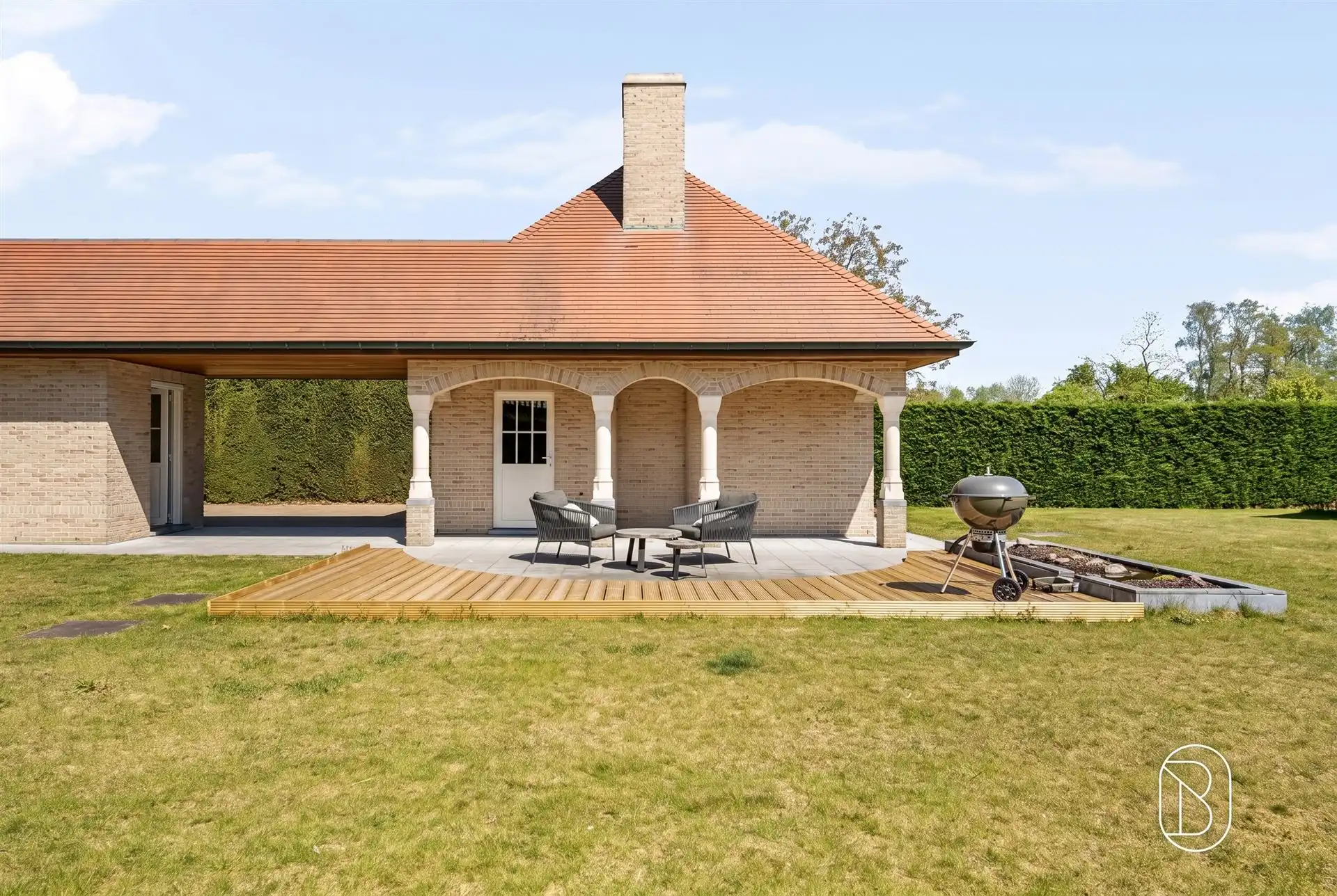 Perfect onderhouden grote villa op 3000m2. foto 3