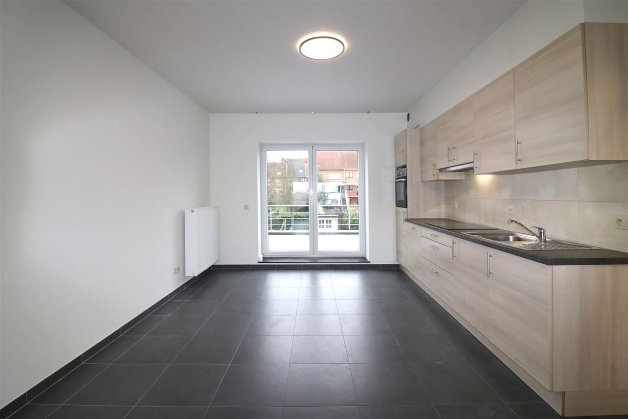 Duplex, 2 slpk. groot terras,n staanplaats, nabij station  foto 9
