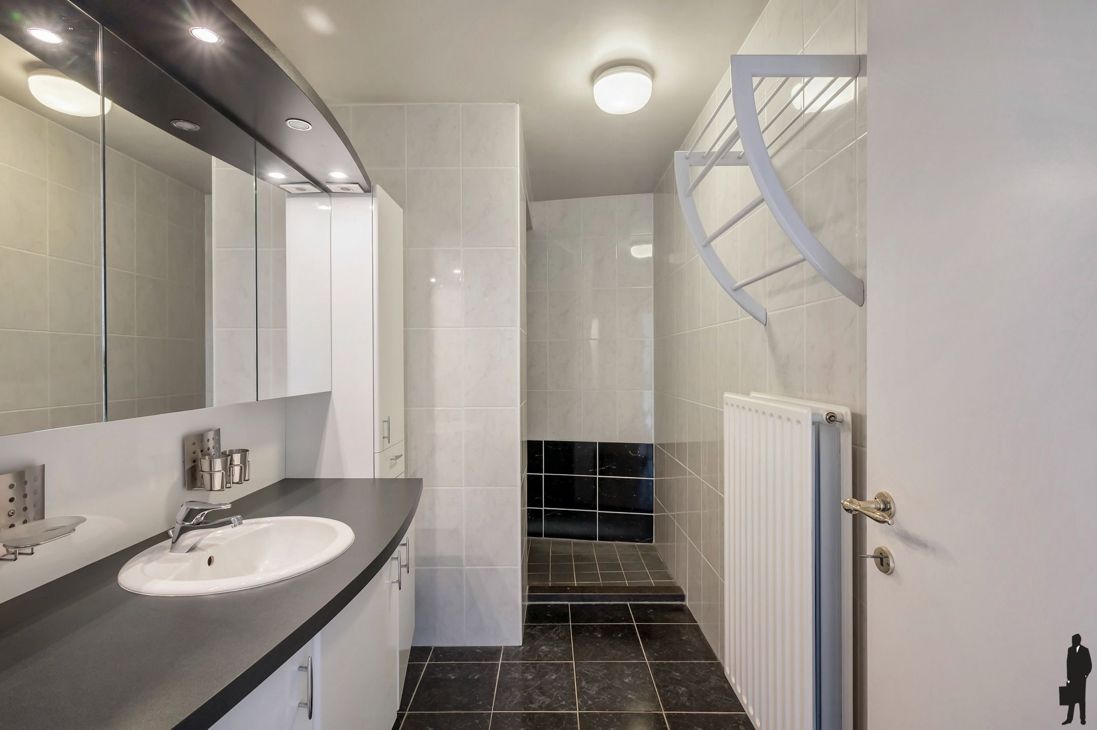 Ruim appartement van 123m² met zuidterras foto 12