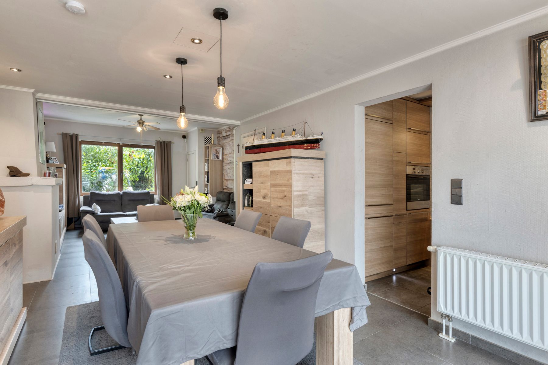 Gezellige rijwoning in gegeerde wijk te Halle foto 4