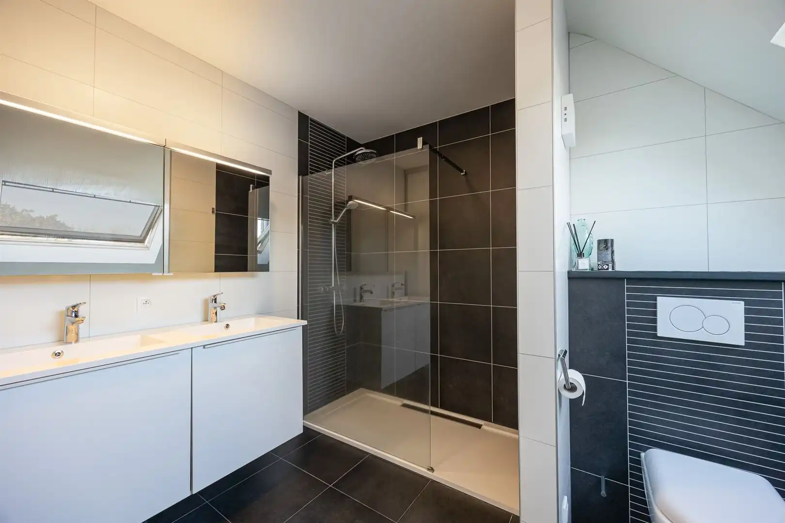 Dakappartement met 1 slaapkamer foto 9