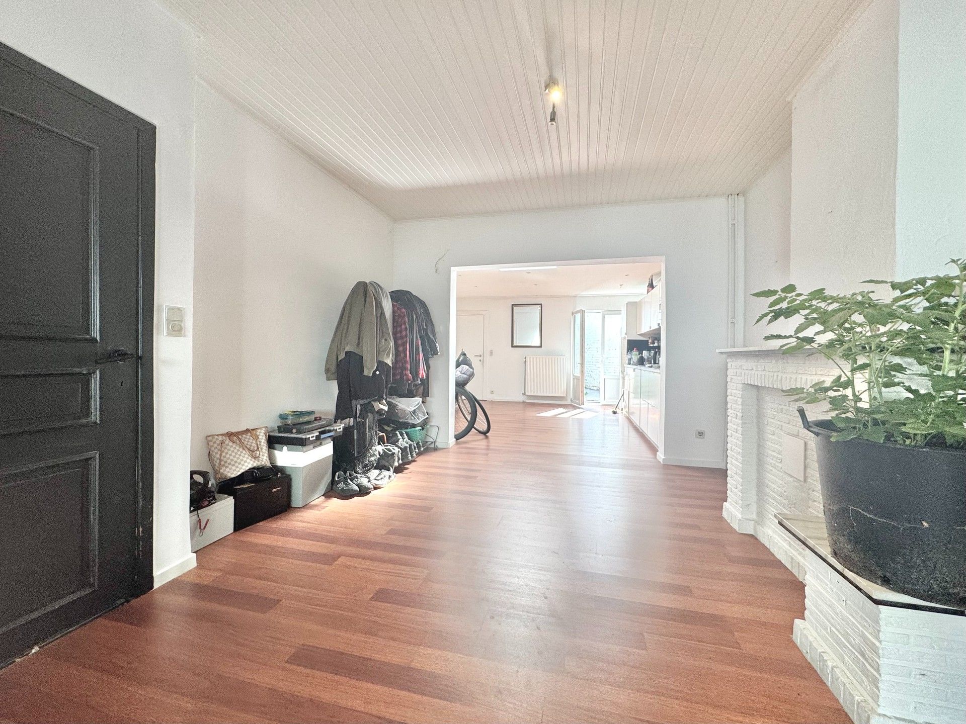 WONING MET 3 SLAAPKAMERS EN STADSTUIN foto 4