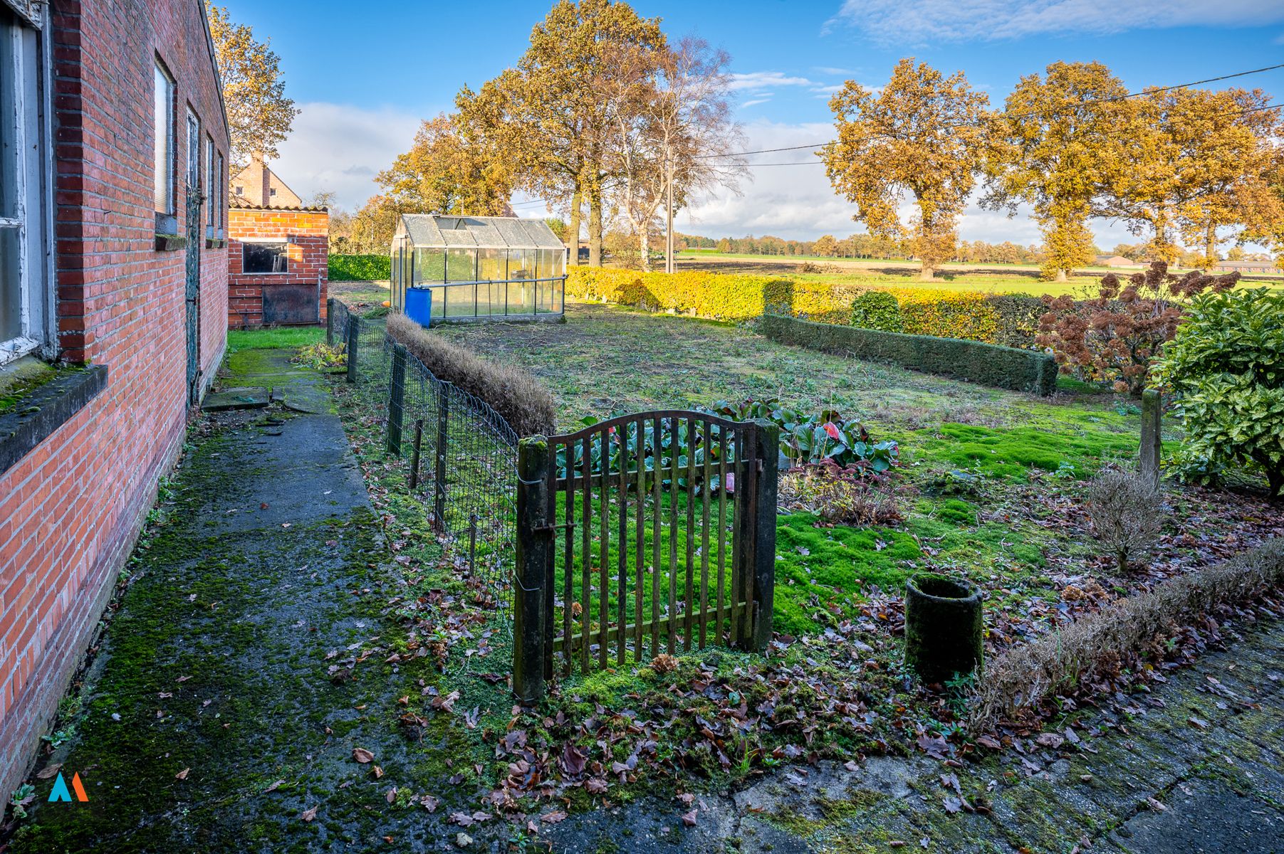 Boerderij met landbouwgrond foto 13