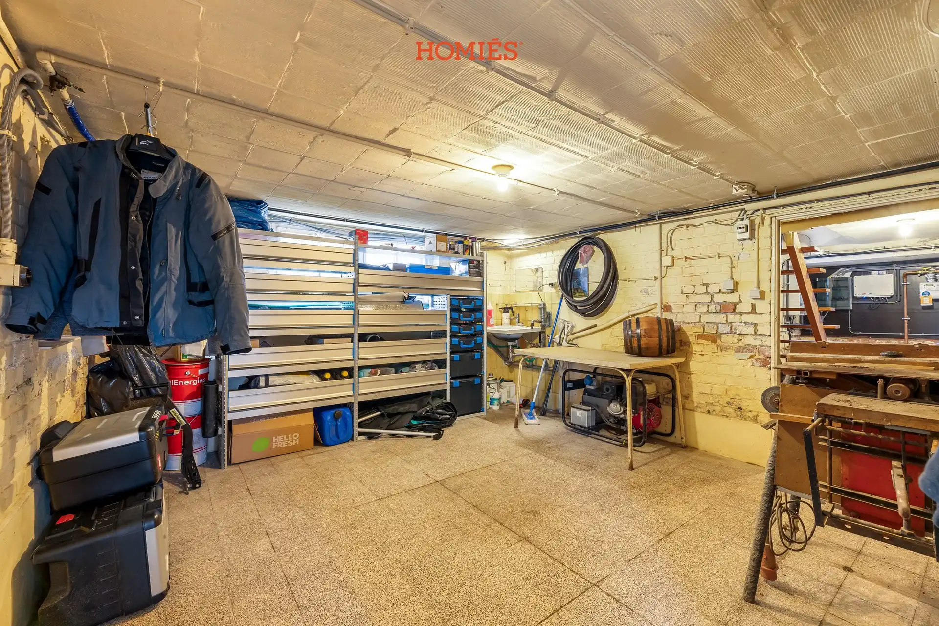 Te renoveren woning met potentieel in Sint-Joris-Weert foto 30