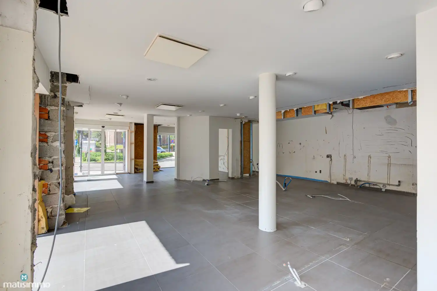 LICHTRIJK HANDELSPAND (174M2) MET VEEL VISIBILITEIT OP EEN TOPLOCATIE IN BEVERST foto 7