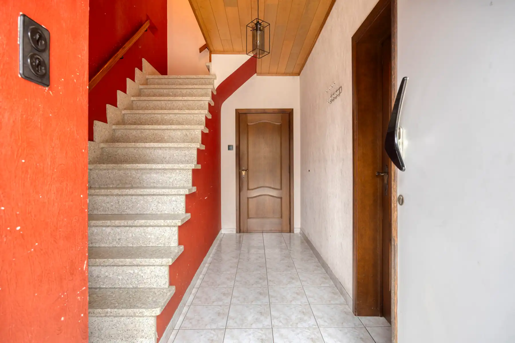 Ruime eengezinswoning in groene omgeving foto 5