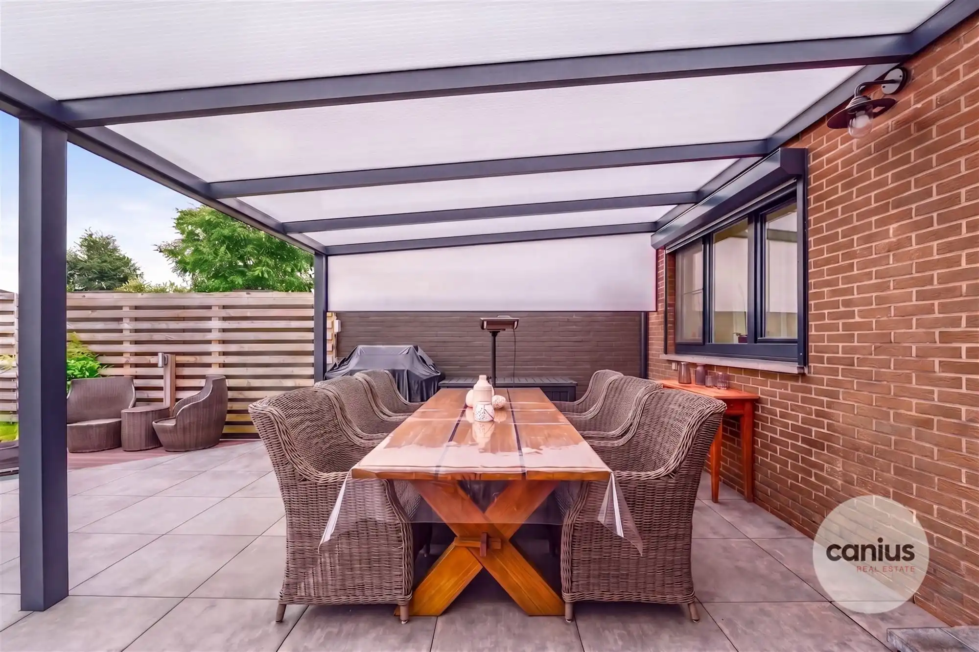 INSTAPKLARE EN VERZORGDE HALFOPEN BEBOUWING MET RUIME TUIN EN DRIE SLAAPKAMERS IN LANDEN foto 23