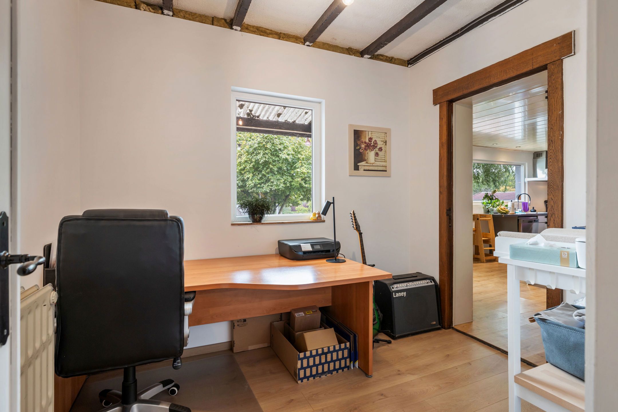 Gezellige woning met garage en tuin foto 9