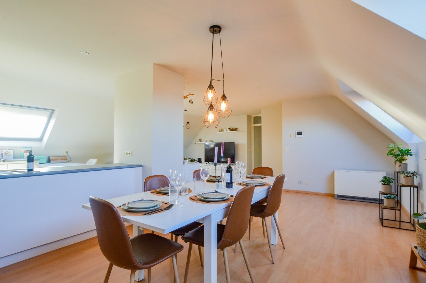 Zeer ruim appartement van 120 m² met 2 slpks in het centrum van Aartrijke foto 4