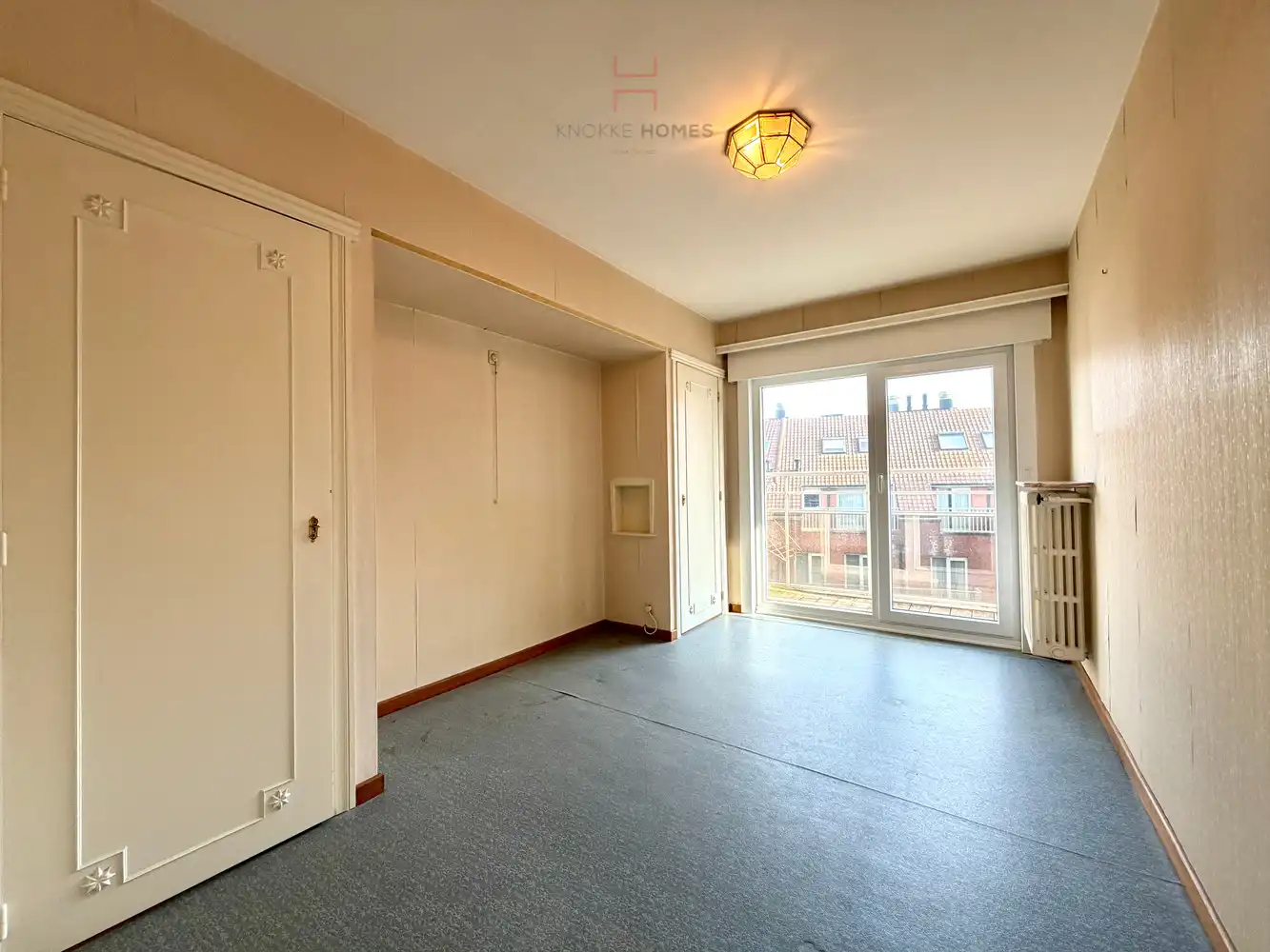 Ruim vier-slaapkamerappartement met prachtig frontaal zeezicht foto 13