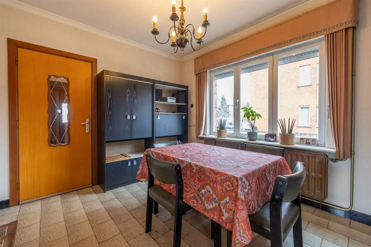 Vlakbij ingang merodebossen, soldie woning met potentieel foto 12