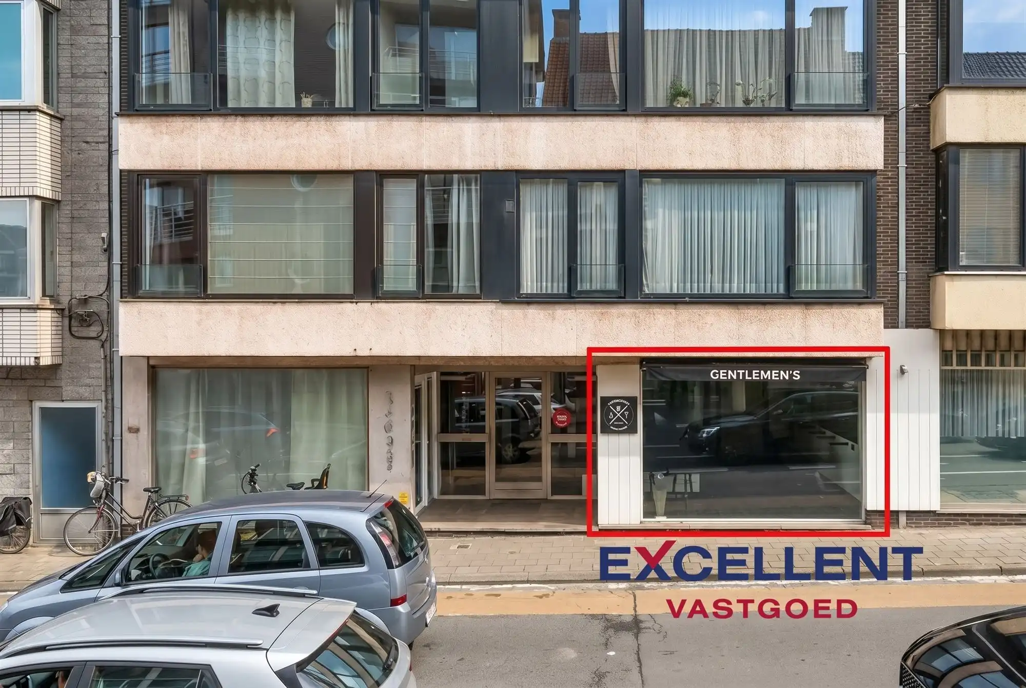 Commerciële handelsruimte in het centrum van Deinze te huur foto 6