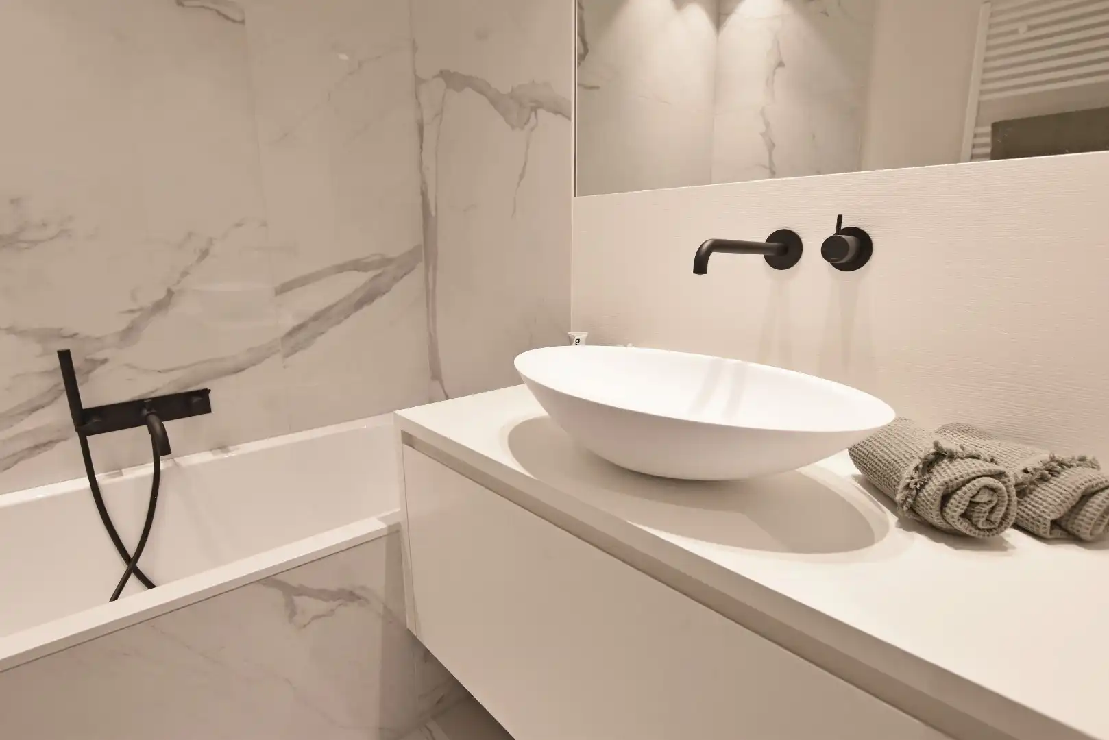 Prachtige totaalrenovatie met uitgestrekt zicht over het Zegemeer.  foto 9