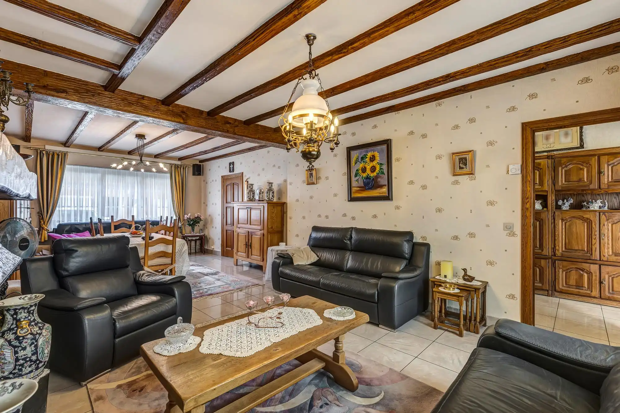 Solide woning met garage op rustige locatie foto 6