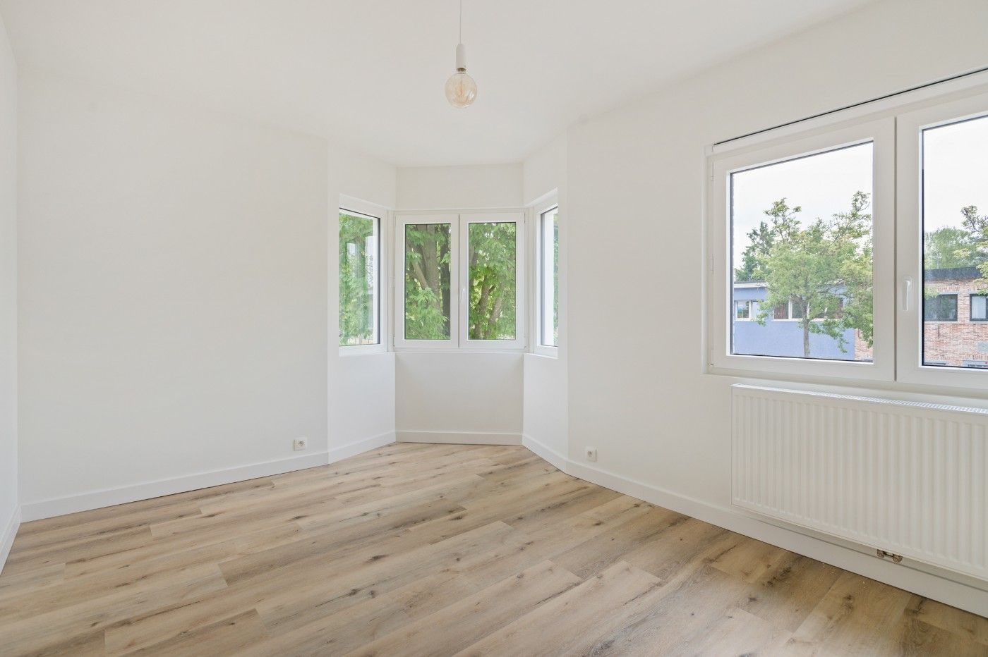 Volledig gerenoveerde, instapklare woning met 3 slpk., tuintje en garage foto 17
